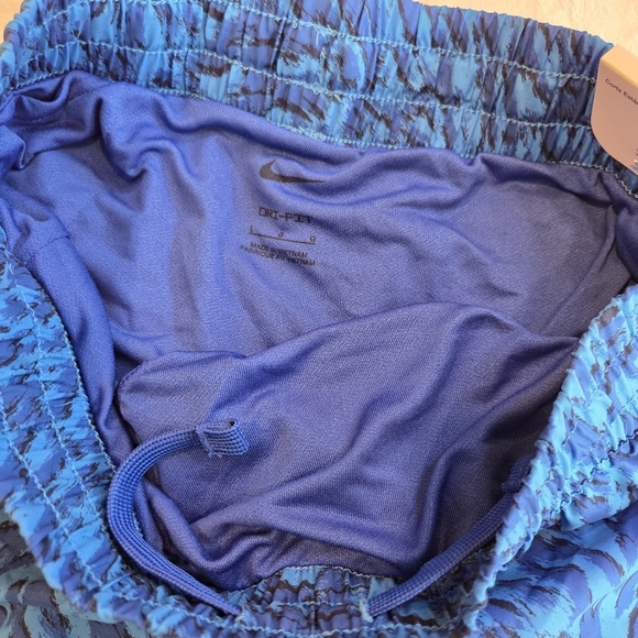 Nike Kids Large Blue Dri-Fit Training Shorts FQ4527-435 Abstract Print New - Picture 5 of 10